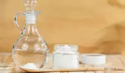 3 Use vinagre o bicarbonato de sodio para limpiar